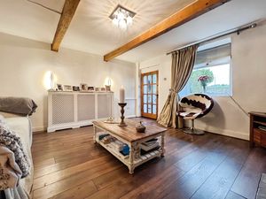 Lounge- click for photo gallery